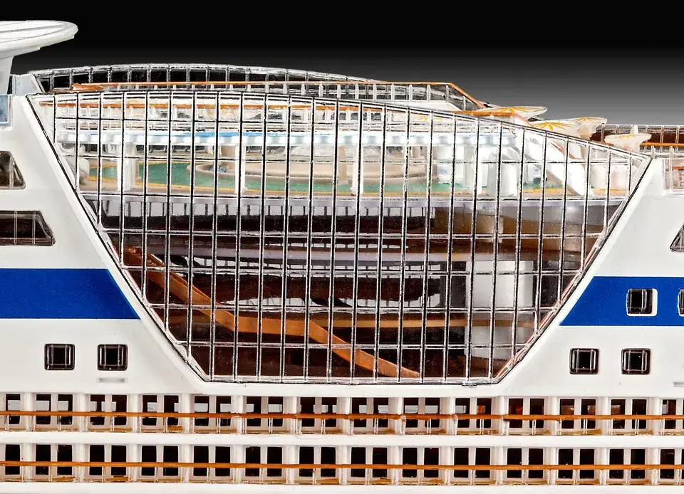 REVELL AIDAblu модель пассажирского корабля 1:400 Photo 10