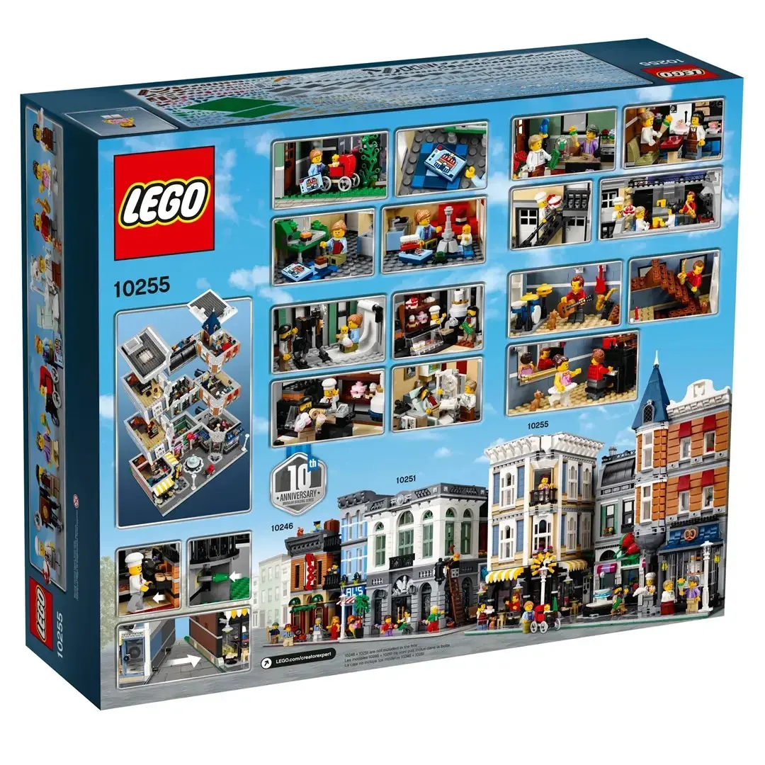 LEGO Creator Expert Assembly Square 10255 Building Set Photo 9