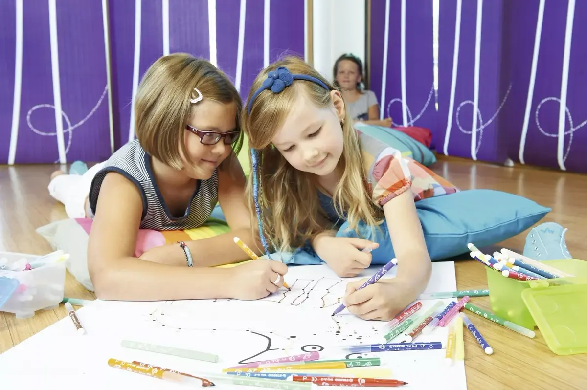 Marķieri Stabilo Trio A–Z smalki, 12 krāsas Photo 4