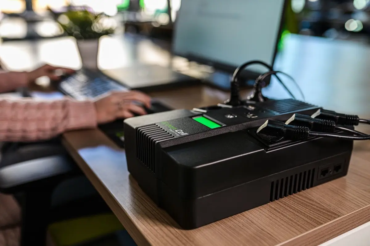 Green Cell UPS06 ИБП 600 VA (360 Вт) Photo 6