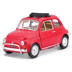 Pilsētas automašīnas modelis Bburago Fiat 500L 1968, salikts, mērogs 1:24