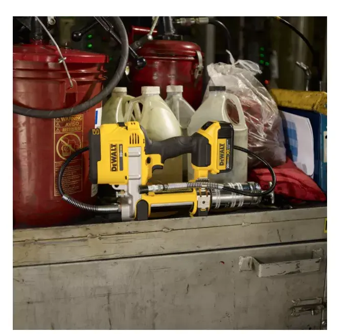 Eļļas pistole DeWALT DCGG571M1 Photo 7