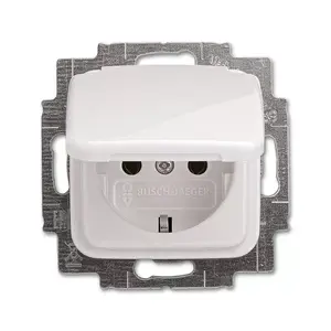 Socket outlet Busch Jaeger Type F 2P+E 16 A 250 V White
