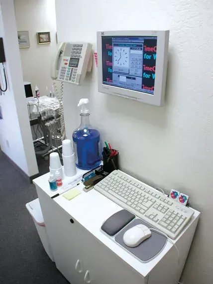 Fixed Wall Mount Ergotron FX30 Photo 2