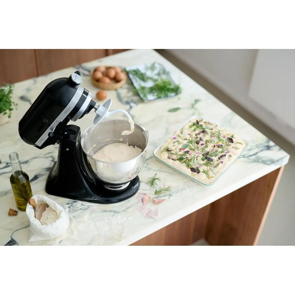 KitchenAid Artisan Stand Mixer Black 300W Photo 5