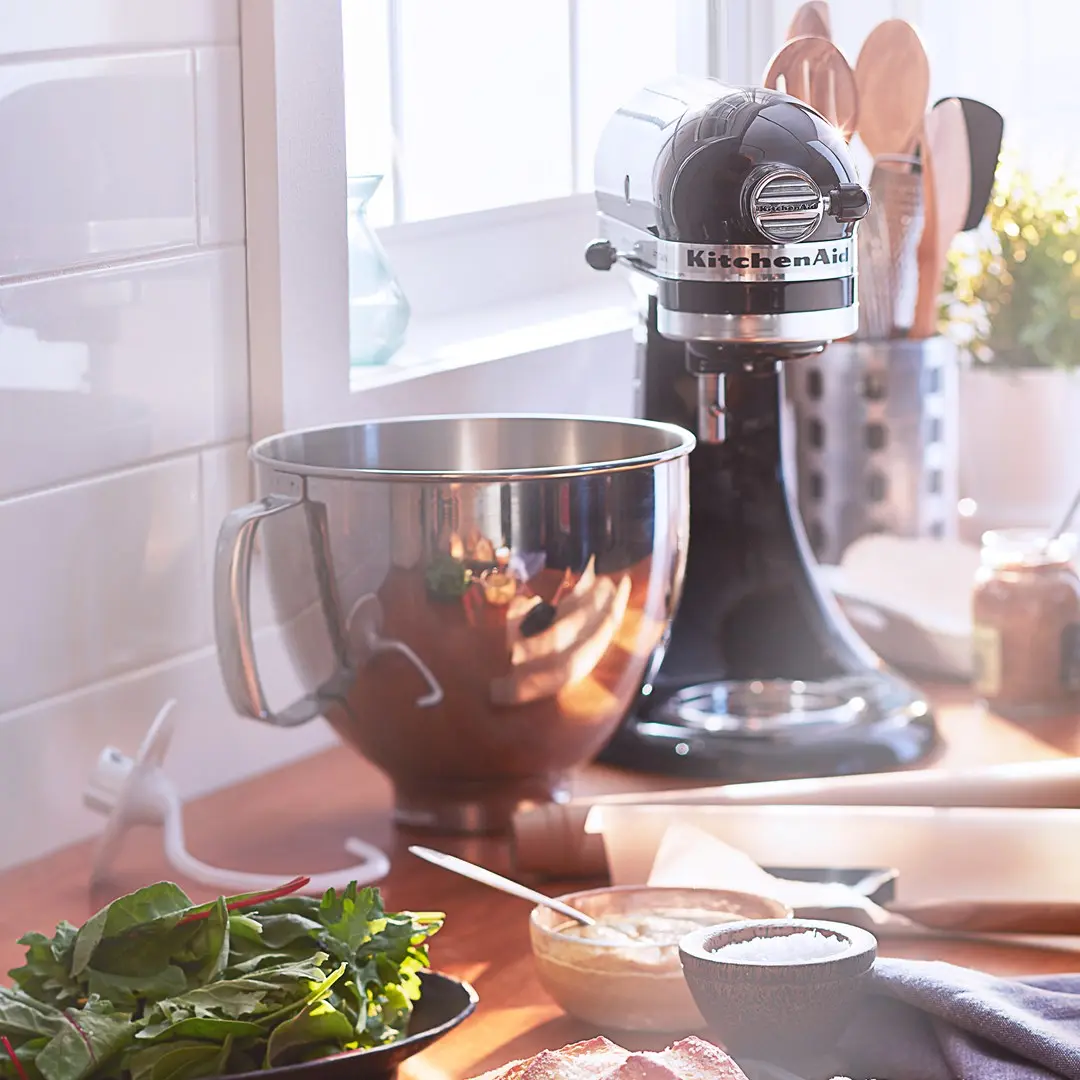 KitchenAid Artisan Stand Mixer Black 300W Photo 12