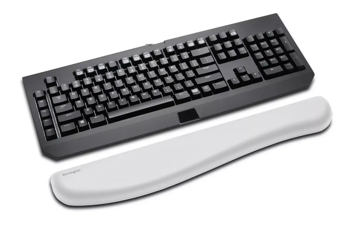 KENSINGTON ErgoSoft Wrist Rest for Gaming & Mechanical Keyboard Photo 3