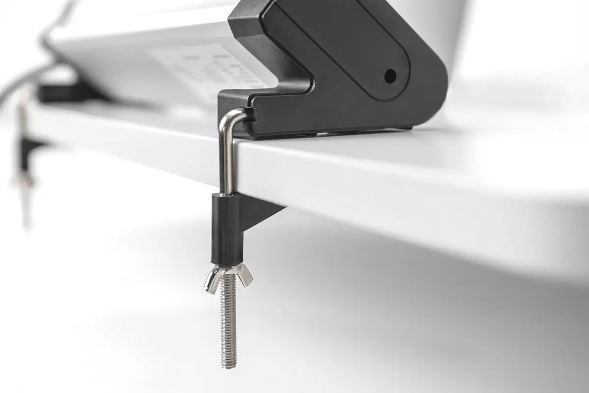 Офисный сетевой фильтр Digitus на 4 розетки с 2x USB Photo 2