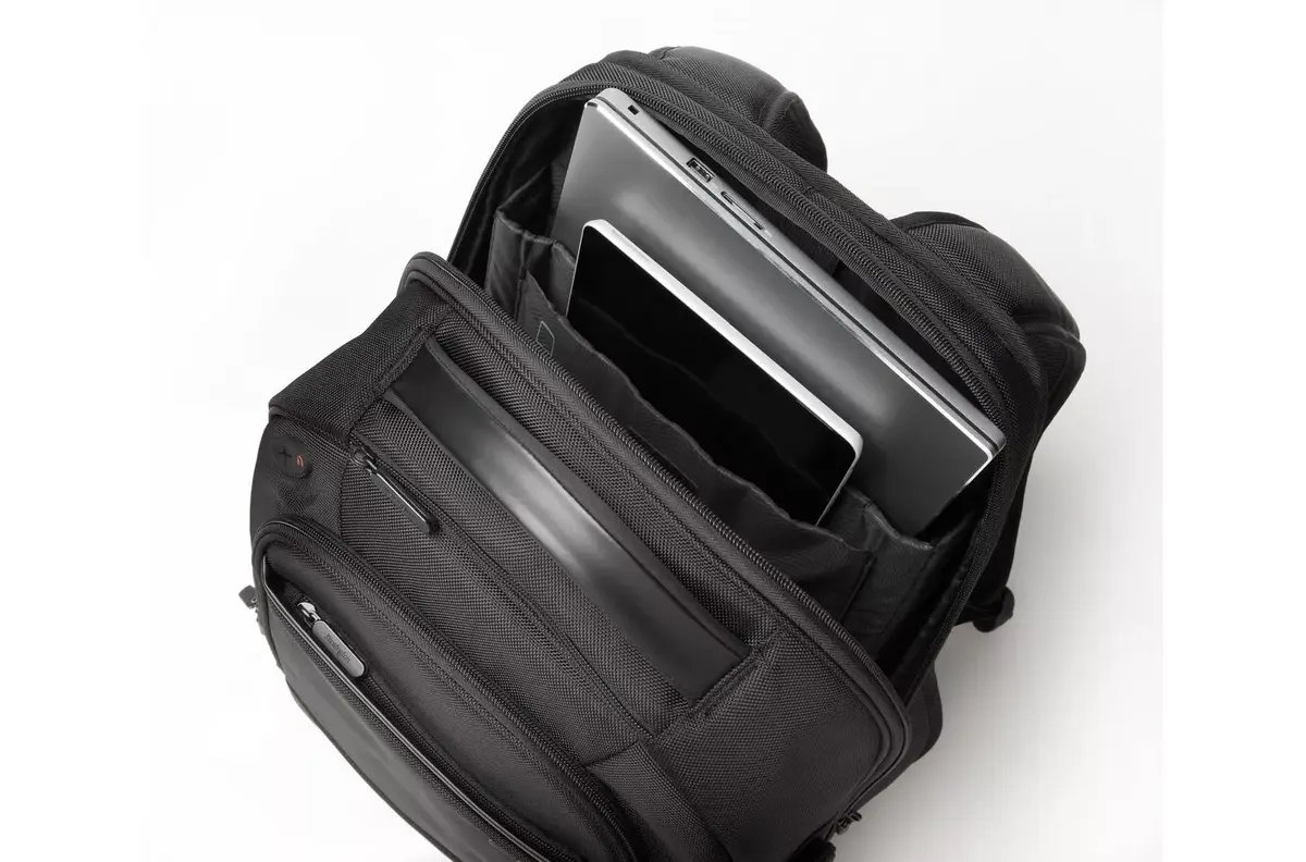 Рюкзак Kensington Contour 2.0 17" Pro Laptop Backpack Photo 5