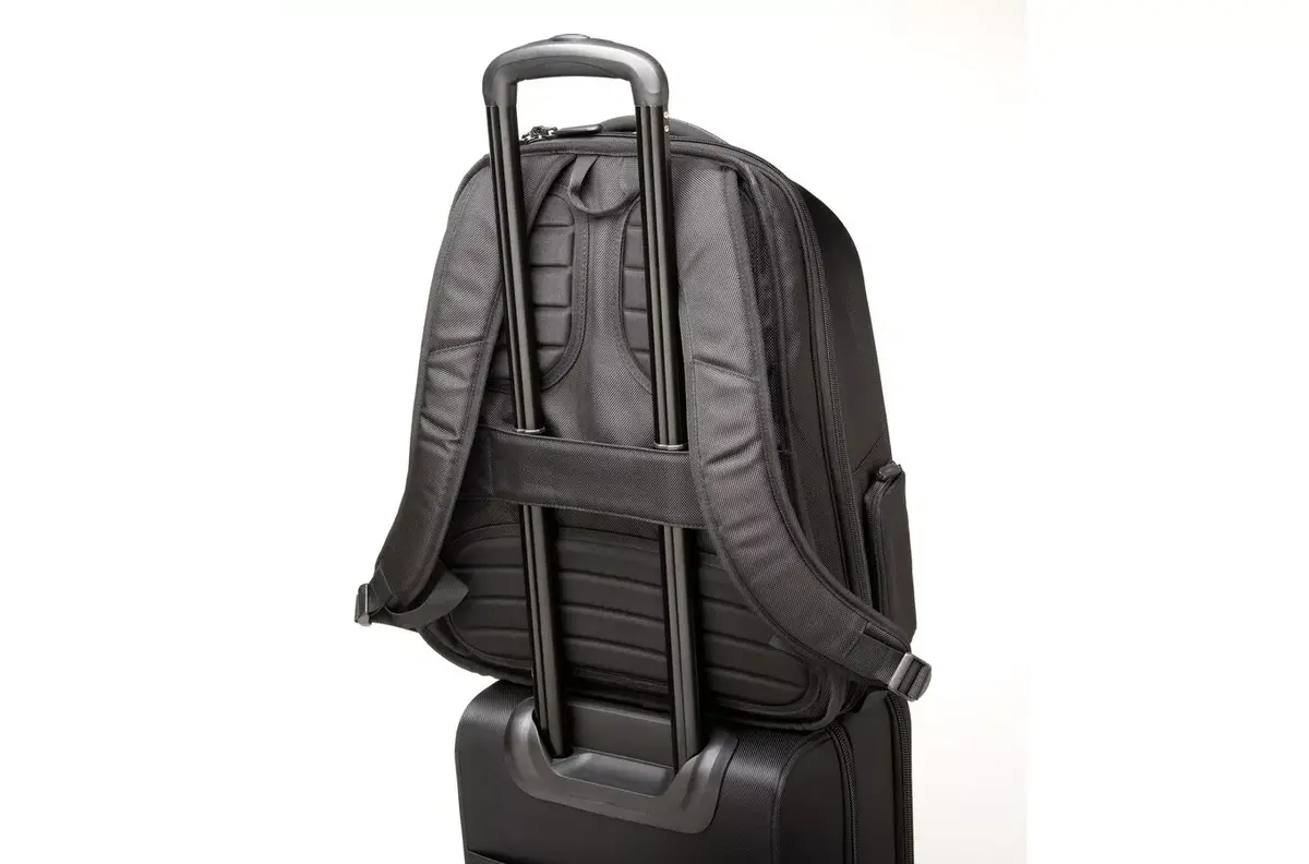Рюкзак Kensington Contour 2.0 17" Pro Laptop Backpack Photo 6