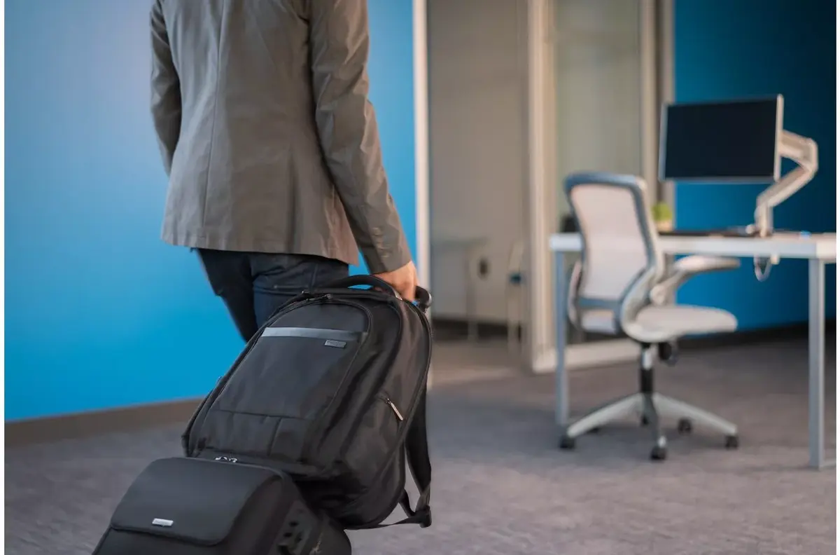 Рюкзак Kensington Contour 2.0 17" Pro Laptop Backpack Photo 14