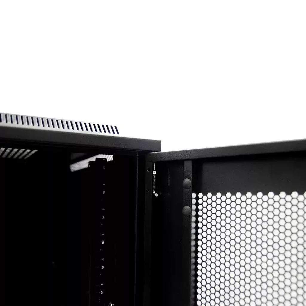 NETRACK 32U 600x600 мм серверный шкаф со стеклом Photo 4