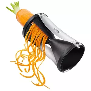 Manual slicer GEFU Spirelli 13460 — plastic and stainless steel housing, slice thickness 2–5 mm, black
