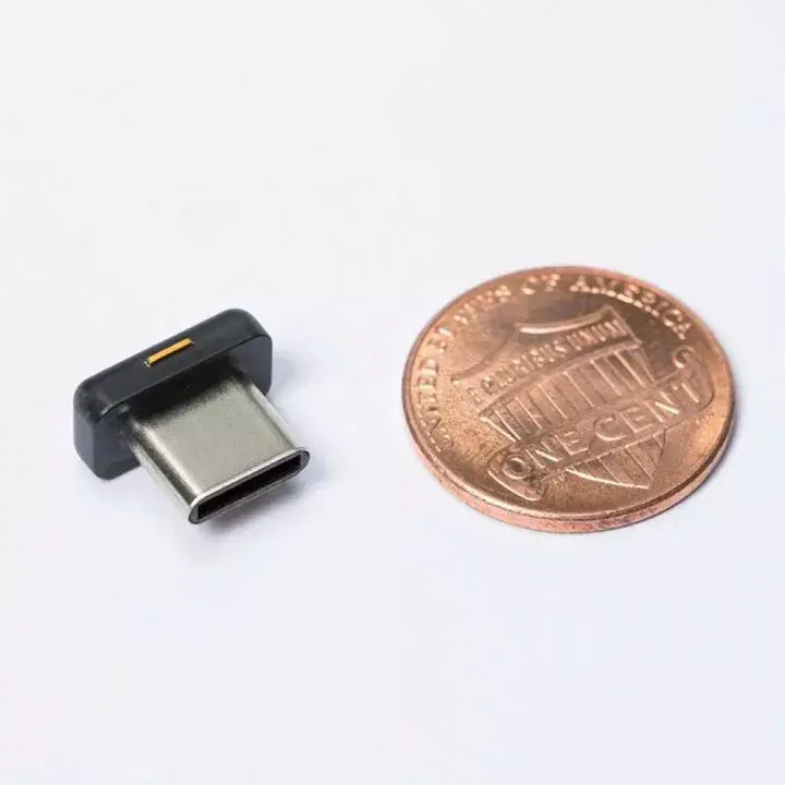 Ключ безопасности Yubico YubiKey 5C Nano Photo 2