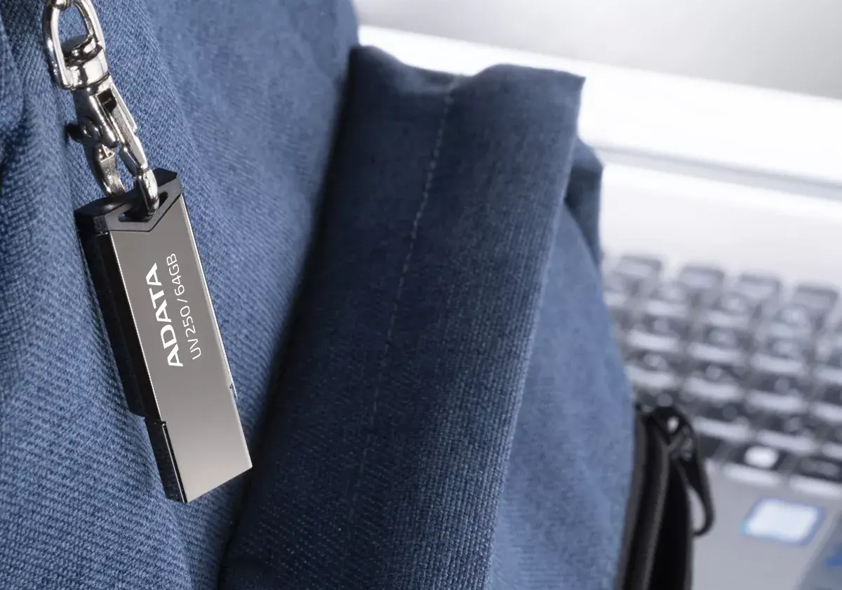USB флеш-память ADATA 16 ГБ UV250 Photo 6