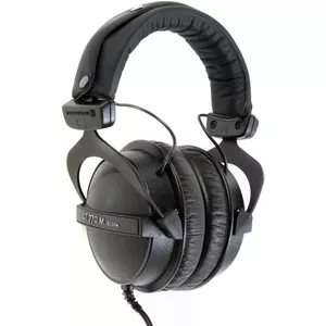 Studijas austiņas Beyerdynamic DT 770 M — slēgta tipa, 80 Ω, kabelis 3 m, 3.5 mm jack, melnas