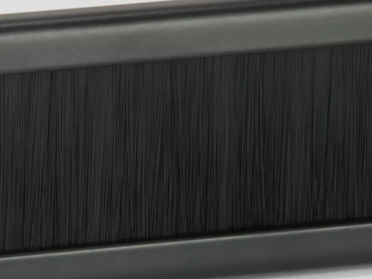 Brush panel Equip Black RAL 9005 Photo 4