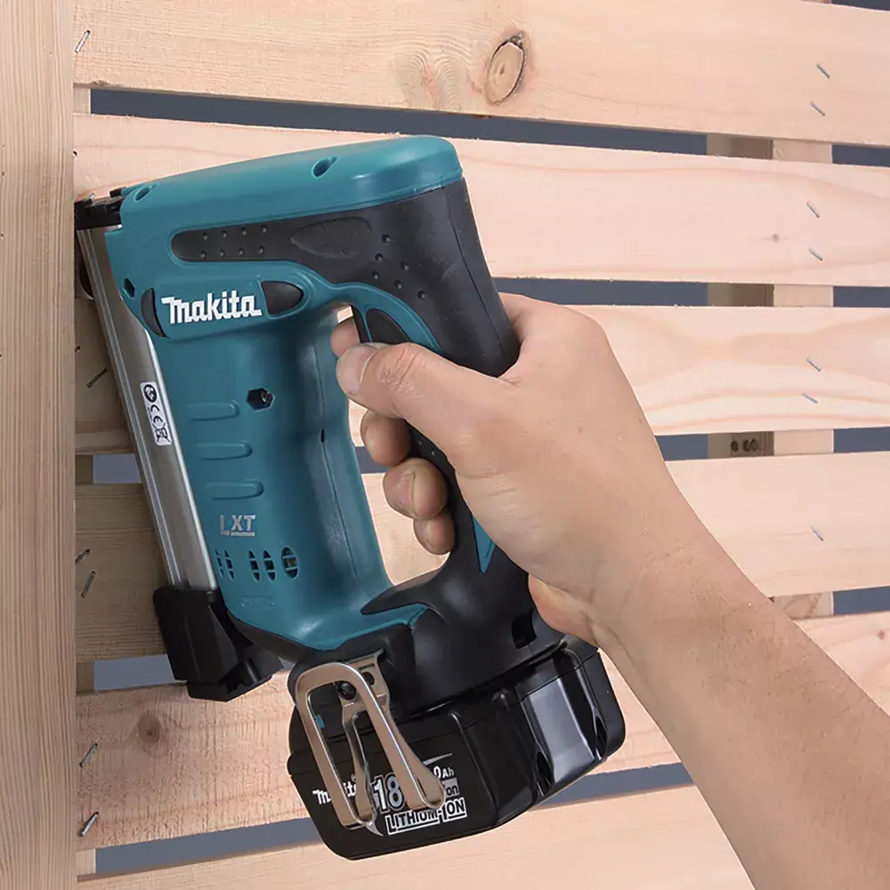 Skavotājs Makita DST221Z 18 V bezvadu Photo 2
