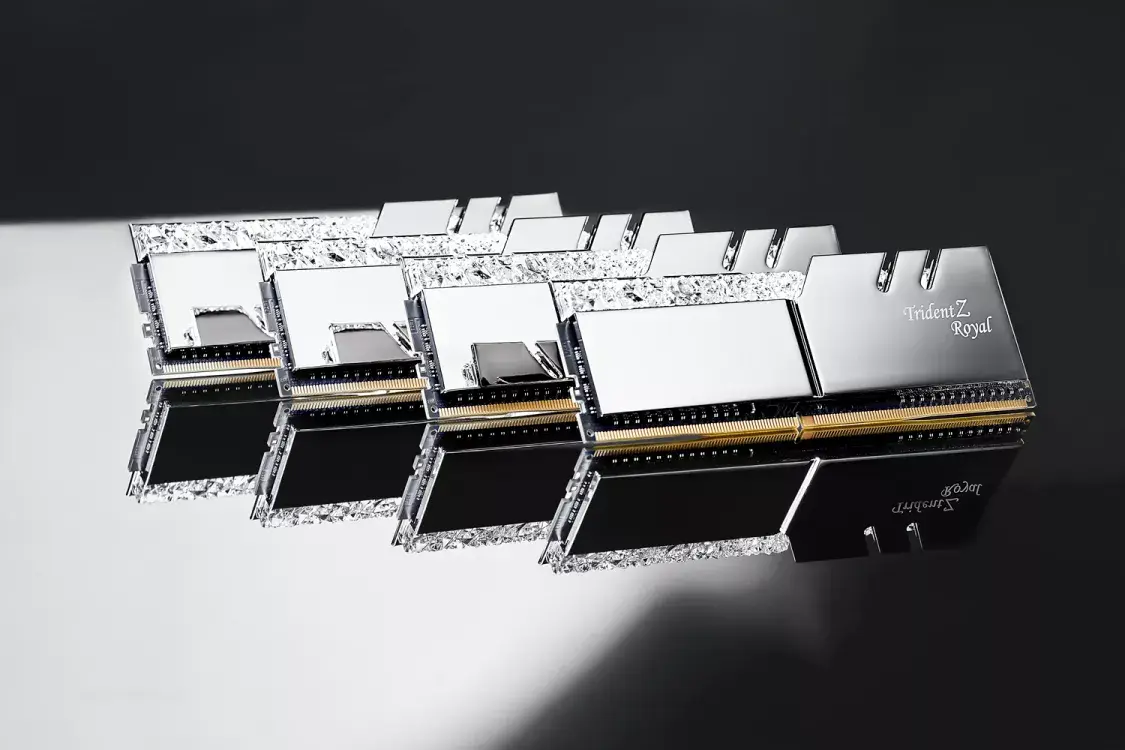 Memory Module G.Skill 64GB F4-3200C16Q-64GTRS Photo 2