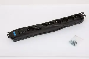 Распределитель питания Triton RAB‑PD‑X07‑A1 — PDU с 8 выходами, кабель 2 м, 16 A на фазу, чёрный
