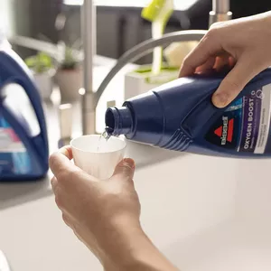 Цилиндровый пылесос Bissell 1558N — сухая и влажная уборка, 750 Вт, резервуар 2.9 л, без мешка, шнур 6.5 м