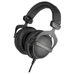 Studio headphones Beyerdynamic DT 770 PRO 32 Ω — closed circumaural, 5–35000 Hz, 96 dB, 3 m cable, gold-plated 3.5/6.35 mm adapters
