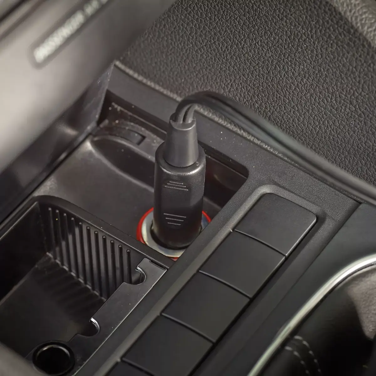 Ручной пылесос Black & Decker ADV1200-XJ Photo 11