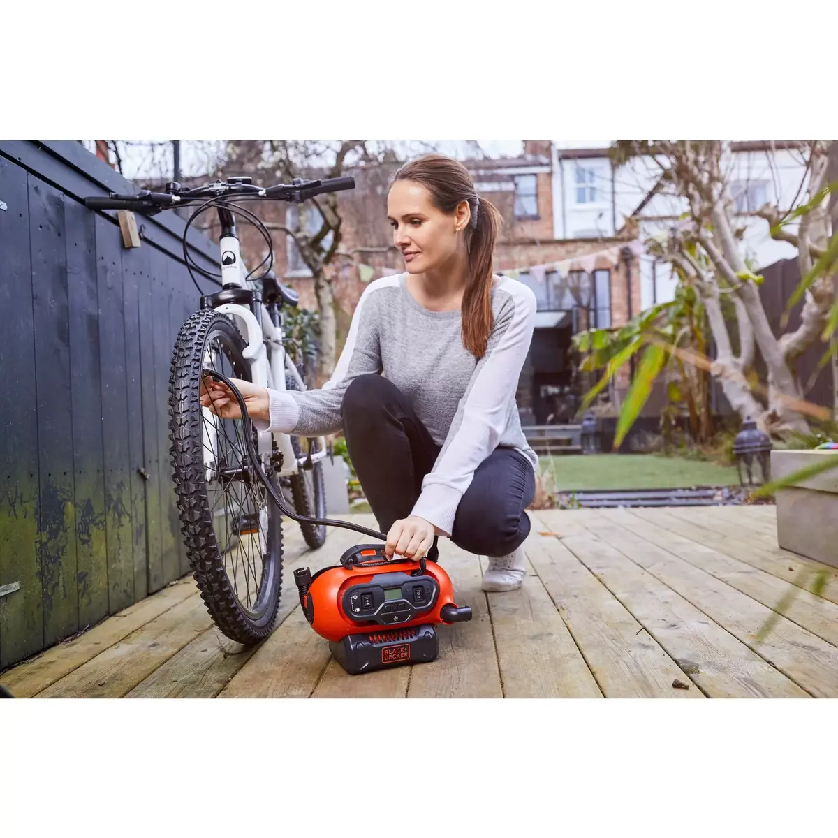 Компрессор Black & Decker BDCINF18N-QS Photo 9