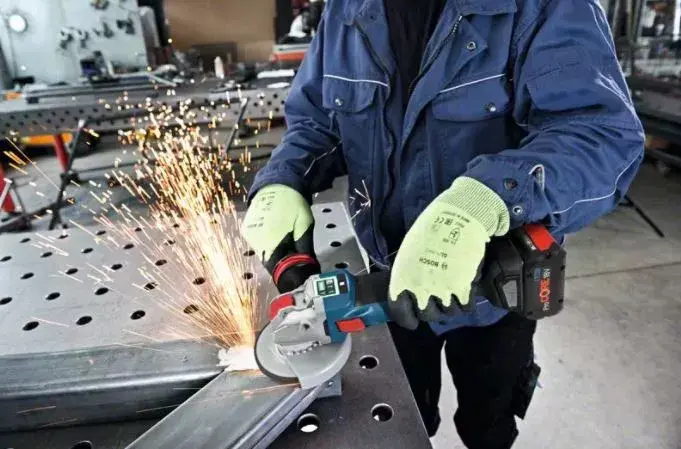 Шлифовальная машинка Bosch GWX 18V-10 SC Photo 2