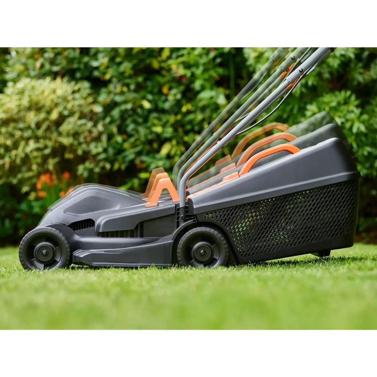 Газонокосилка ручная Black & Decker BEMW351-QS Photo 9