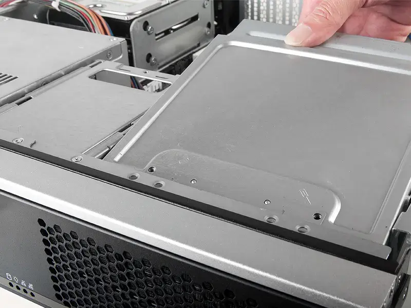Chenbro RM24200 2U Network Equipment Chassis Photo 6