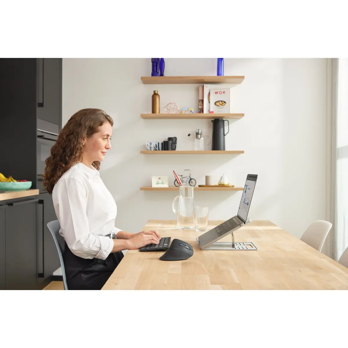Kensington SmartFit Easy Riser Go Laptop Stand Photo 13