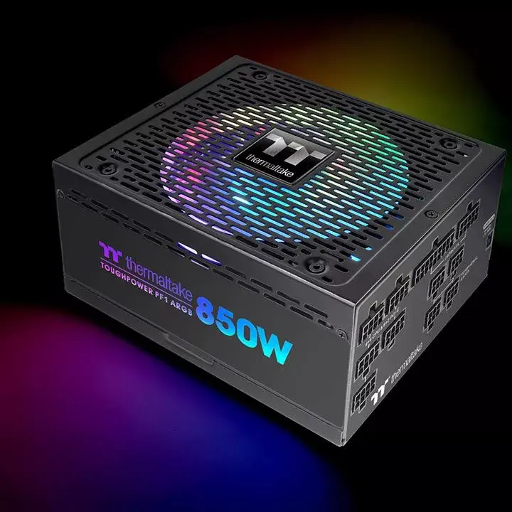 Блок питания Thermaltake Toughpower PF1 Photo 2