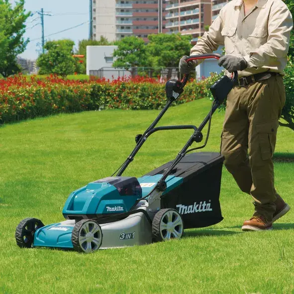 Газонокосилка Makita DLM460Z Photo 2