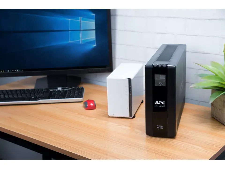 UPS APC Back-UPS Pro 1300VA/780W Photo 5
