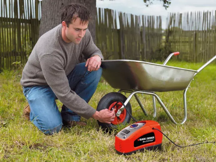 Воздушный компрессор Black & Decker ASI200 Photo 6
