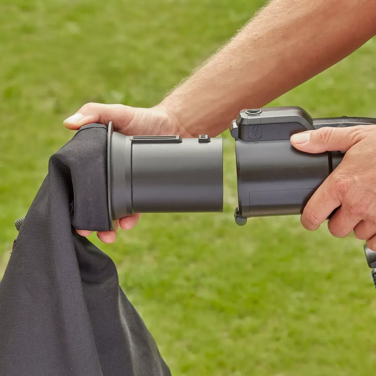 Handheld blower Black & Decker BEBLV260 Photo 12