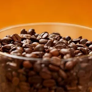 Keep your beans fresh for longer thanks to the aroma seal