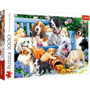 Пазл TREFL Dogs in the garden — 1000 элементов, ширина 480 мм, тема «Животные»