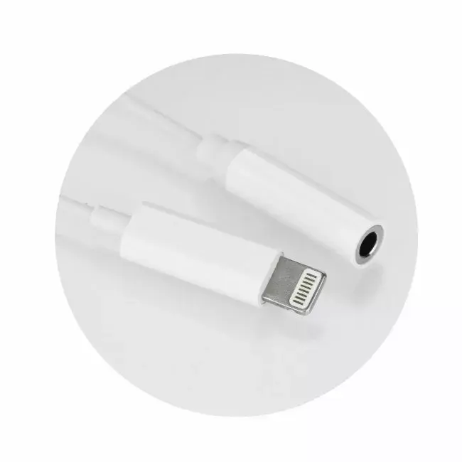 Headphone HQ Adapter Lightning to 3.5mm Audio Photo 3