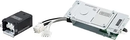 APC Smart-UPS SRT ieejas un izejas