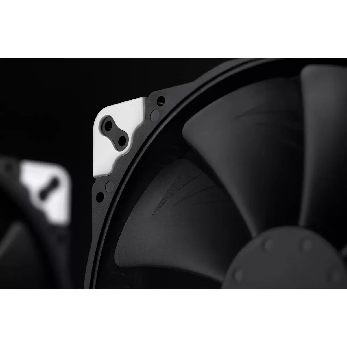 Noctua NF-A20 PWM CH.BK.S 200 мм вентилятор Photo 5