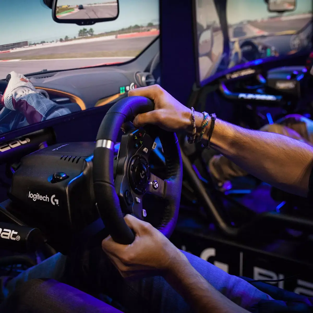 Logitech G G920 Driving Force racing wheel and pedals Photo 7