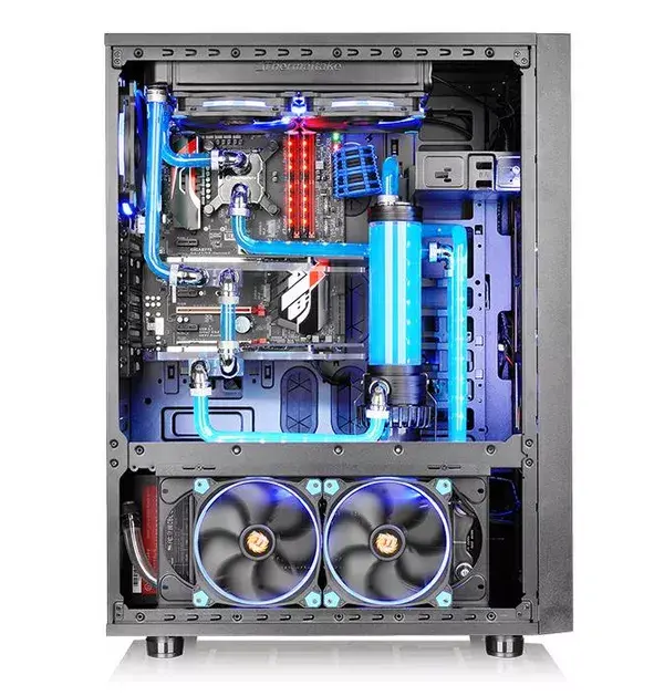 Компьютерный корпус Thermaltake Core X71 TG Edition Photo 2