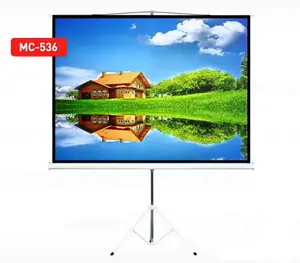Manual projection screen MACLEAN MC-536 — 182.9 cm (72") diagonal, 4:3 aspect, overall size 110 x 145 cm, weight 9.1 kg