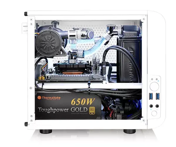 Компьютерный корпус Thermaltake Core V1 Snow Edition Photo 2