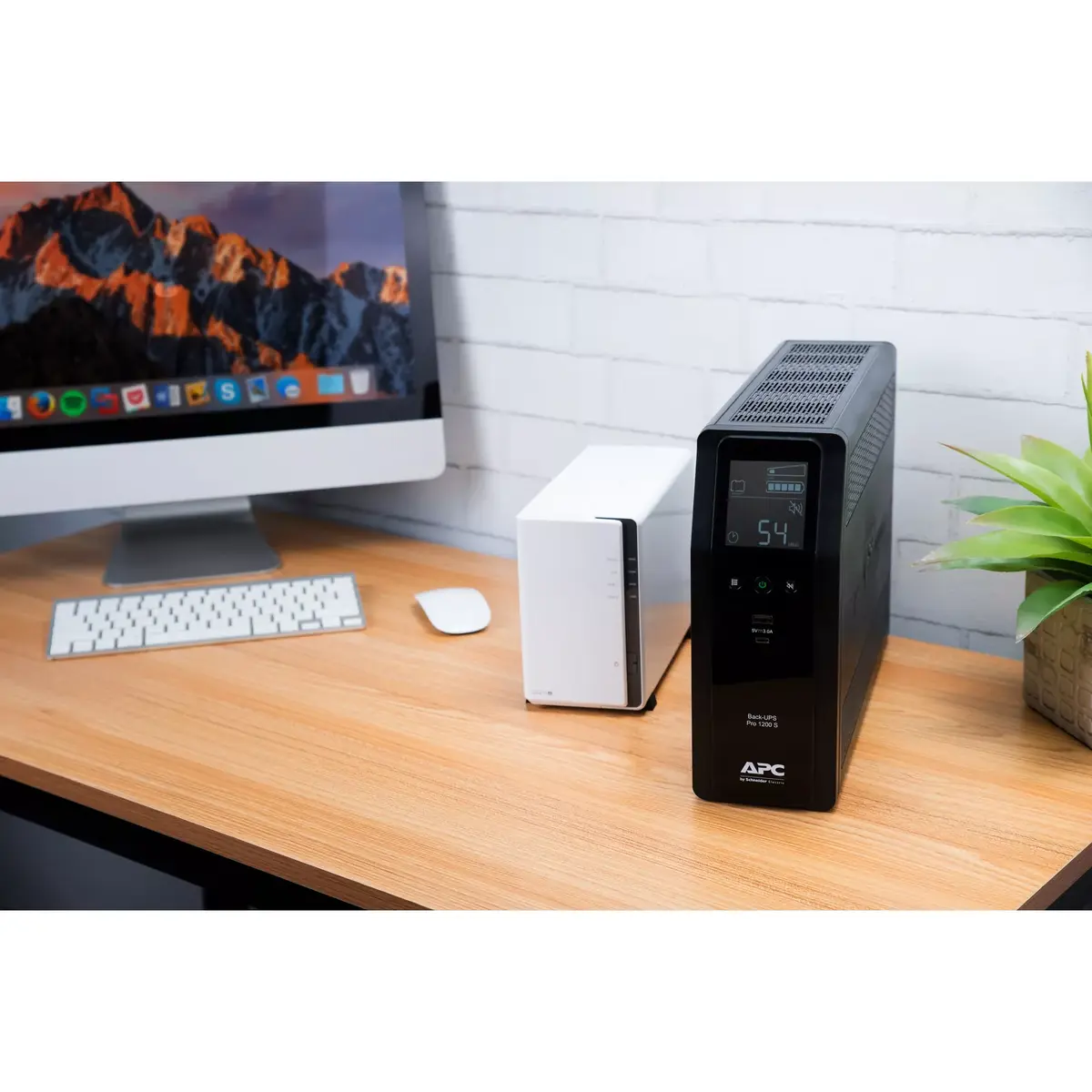 UPS APC Back-UPS Pro 1200VA/720W Photo 8