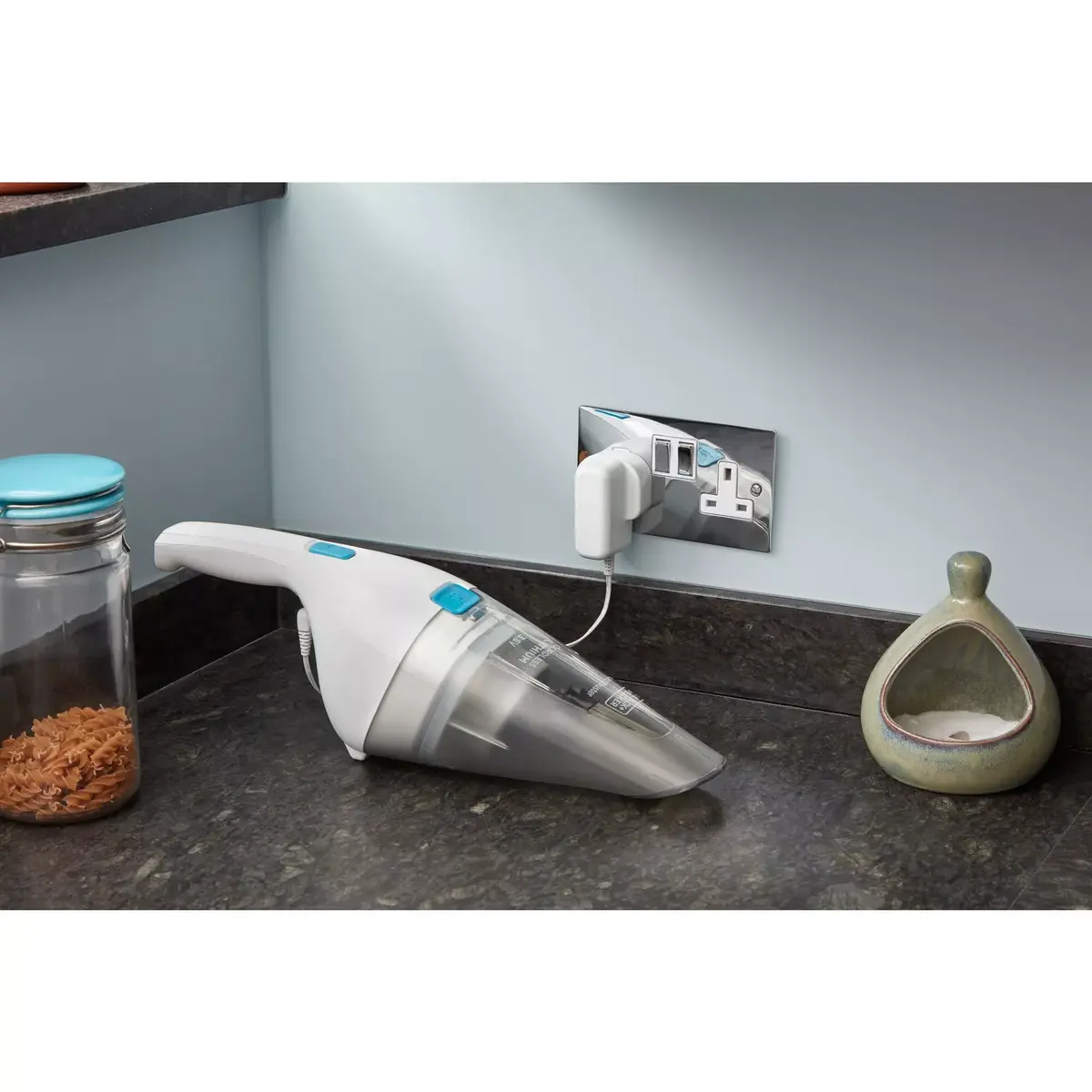 Ручной пылесос Black & Decker NVC115JL-QW Photo 9