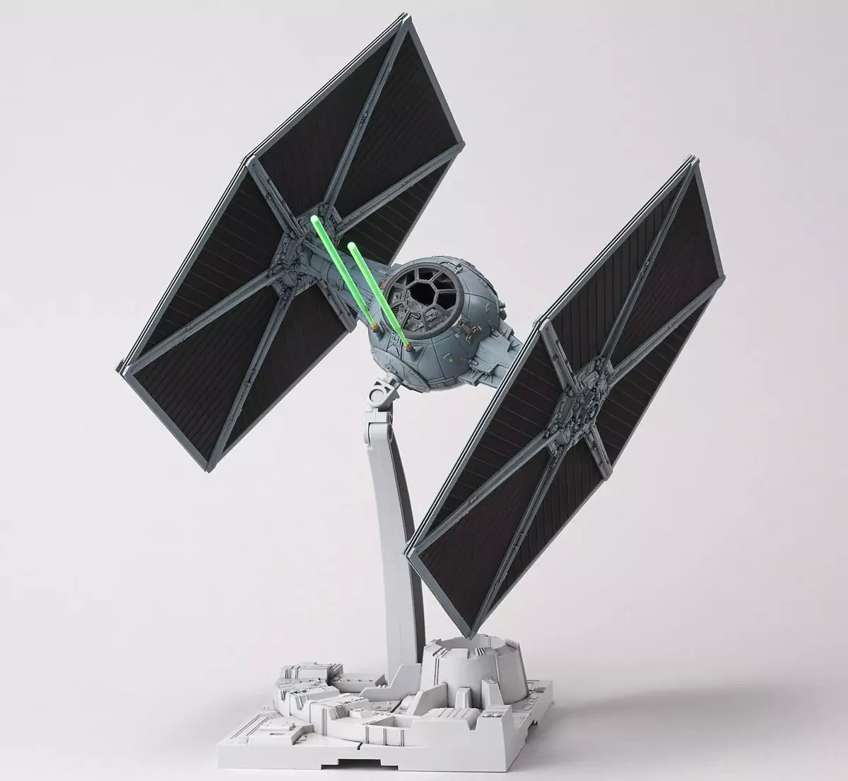 Модель шаттла Bandai TIE Fighter Photo 5