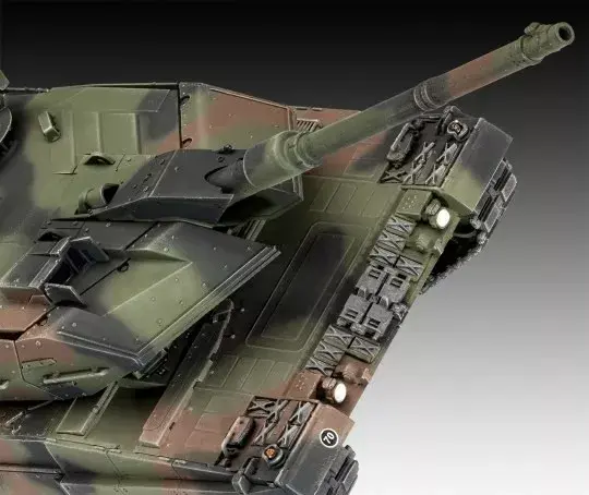 REVELL Leopard 2A6/A6NL пластиковая модель 1:72 Photo 3